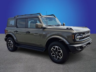 2026 Ford Bronco Outer Banks