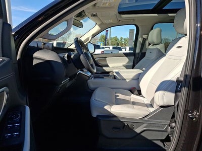 2025 Ford Expedition Max Platinum