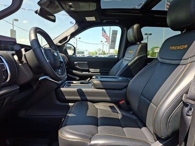 2025 Ford Expedition Tremor