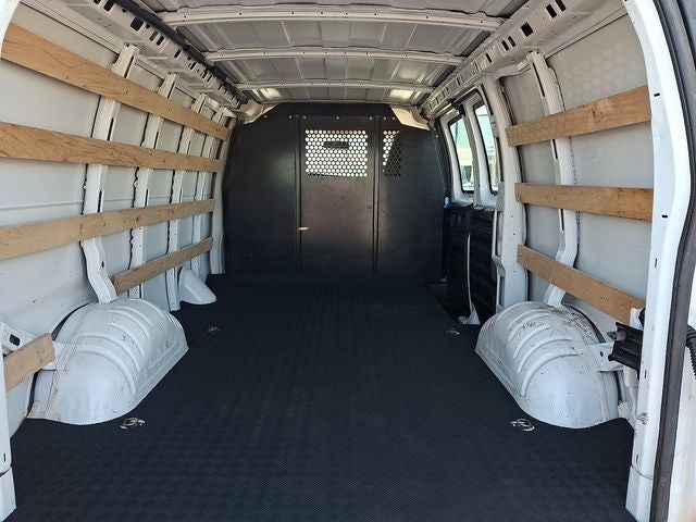 2025 GMC Savana 2500 Work Van