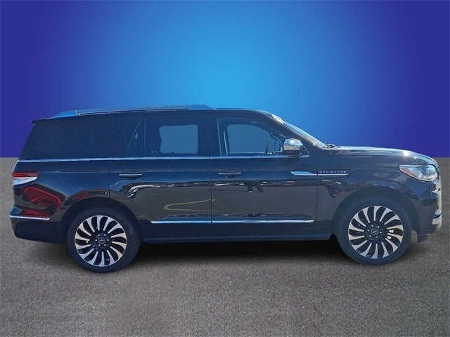 2022 Lincoln Navigator Black Label