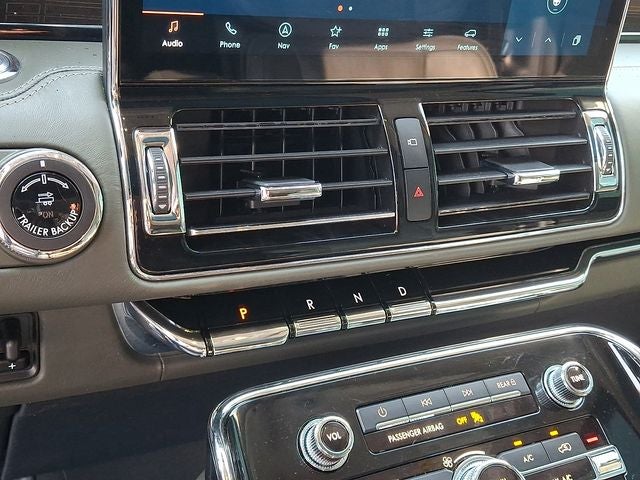 2022 Lincoln Navigator L Black Label
