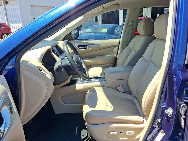 2017 Nissan Pathfinder SL