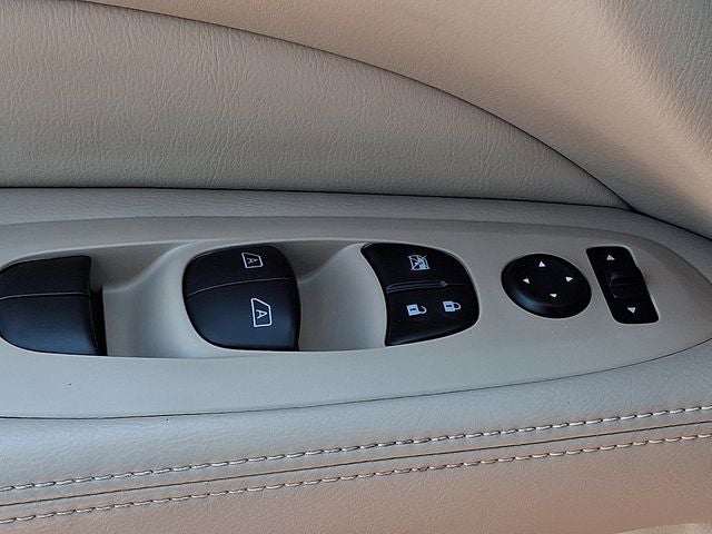2017 Nissan Pathfinder SL