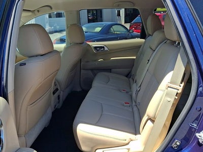 2017 Nissan Pathfinder SL
