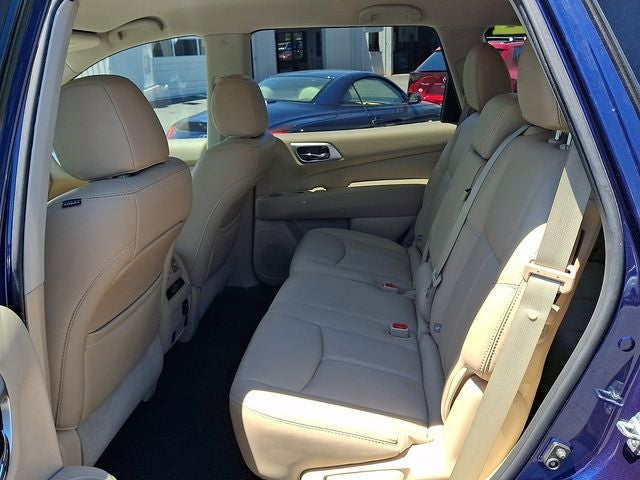 2017 Nissan Pathfinder SL
