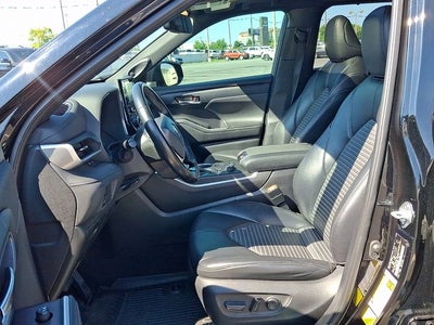 2022 Toyota Highlander XSE