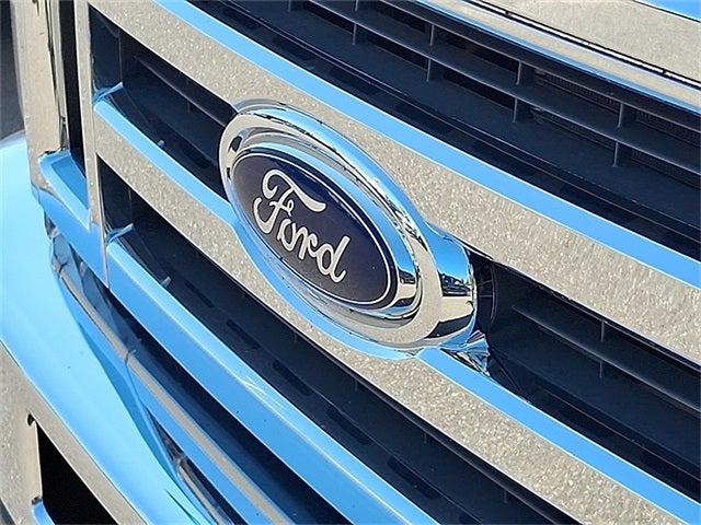 2021 Ford E-350SD Base Cutaway