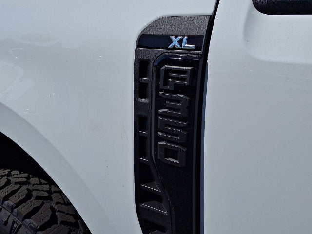 2027 Ford F-350SD F-350® XL