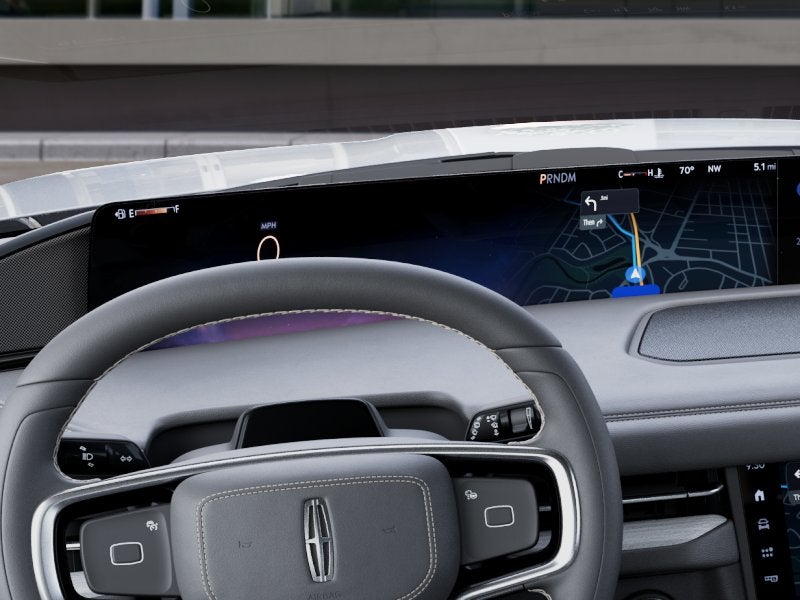 2027 Lincoln Navigator Premiere