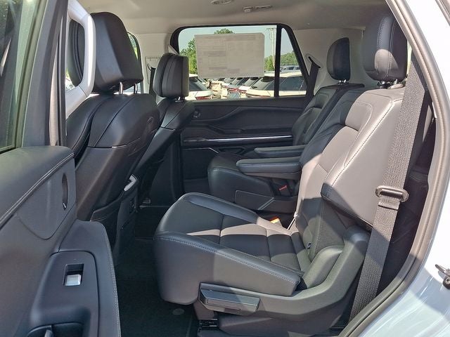 2027 Lincoln Navigator Premiere