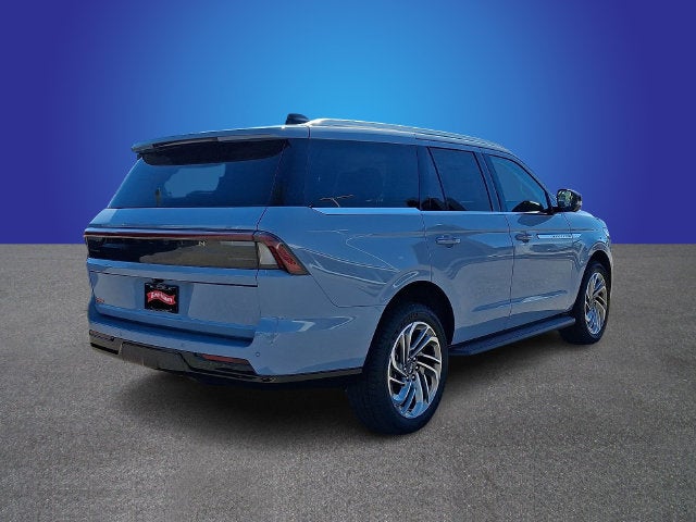 2027 Lincoln Navigator Premiere