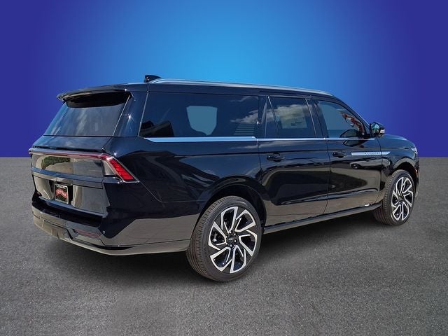 2027 Lincoln Navigator L Reserve