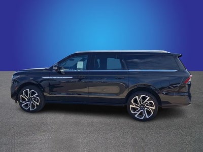 2027 Lincoln Navigator L Reserve