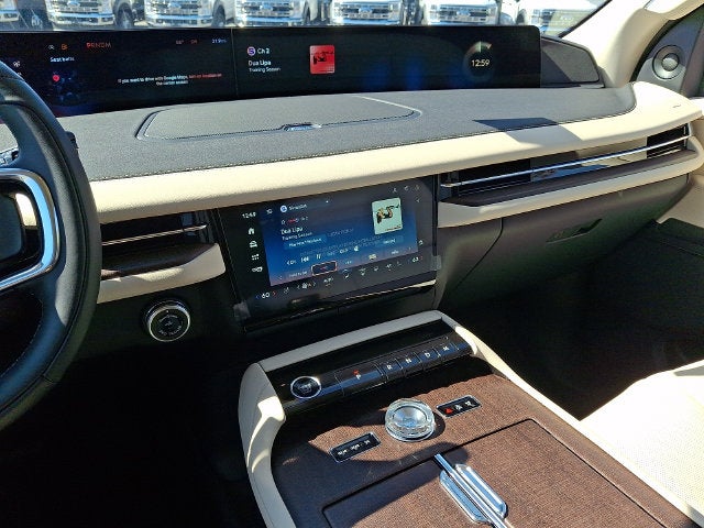 2027 Lincoln Navigator L Premiere