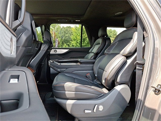 2025 Lincoln Navigator L Black Label