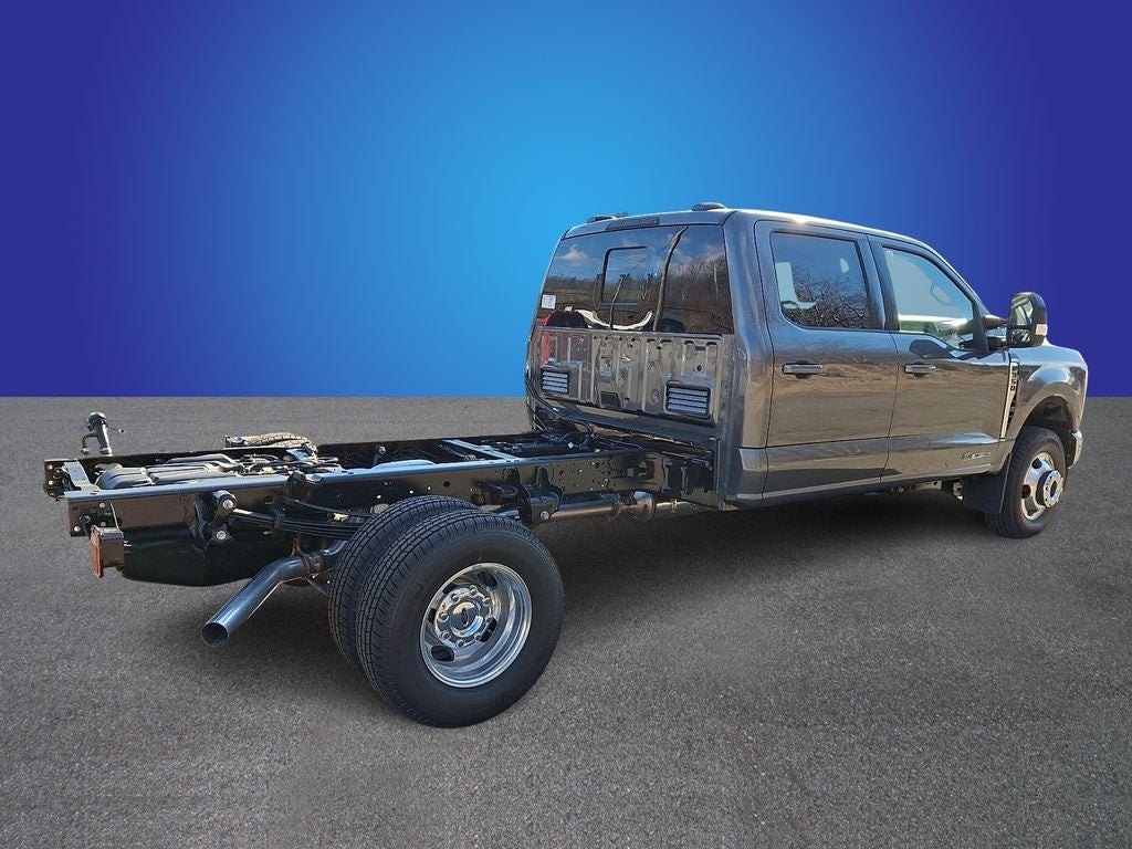 2026 Ford F-350SD Lariat DRW