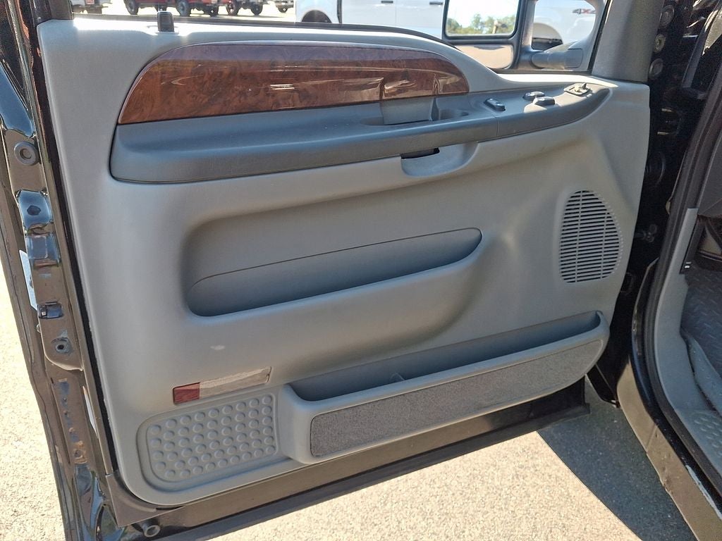 2002 Ford F-350SD 162 WB