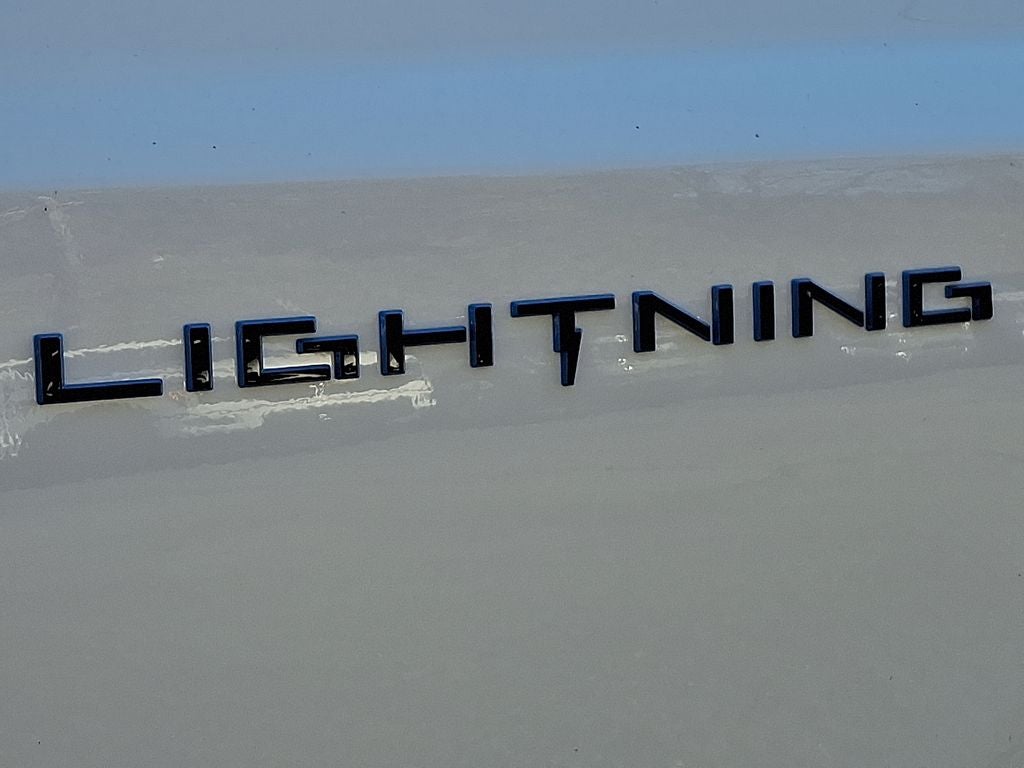 2025 Ford F-150 Lightning Flash