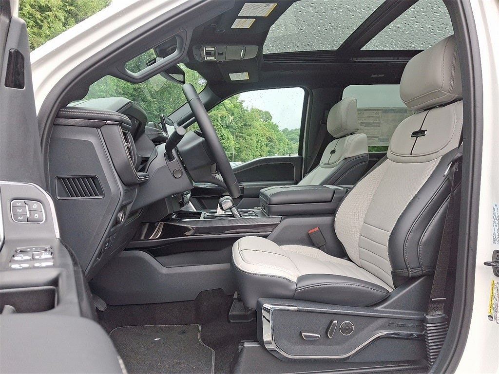 2025 Ford F-150 Lightning Platinum