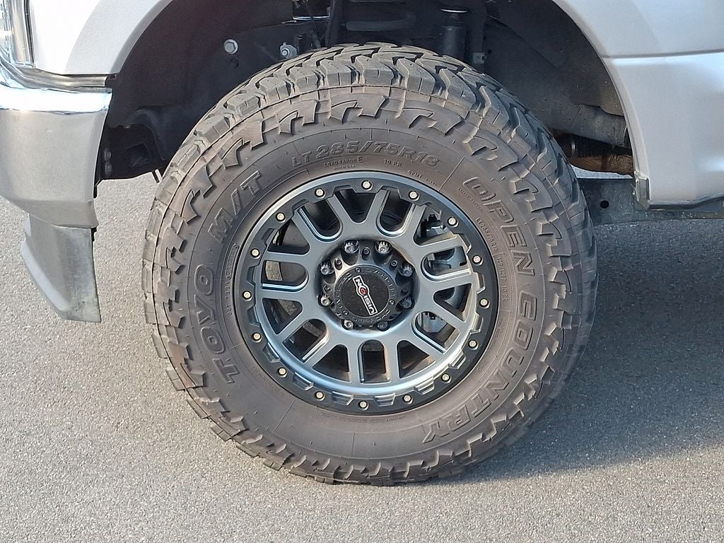 2022 Ford F-350SD Lariat