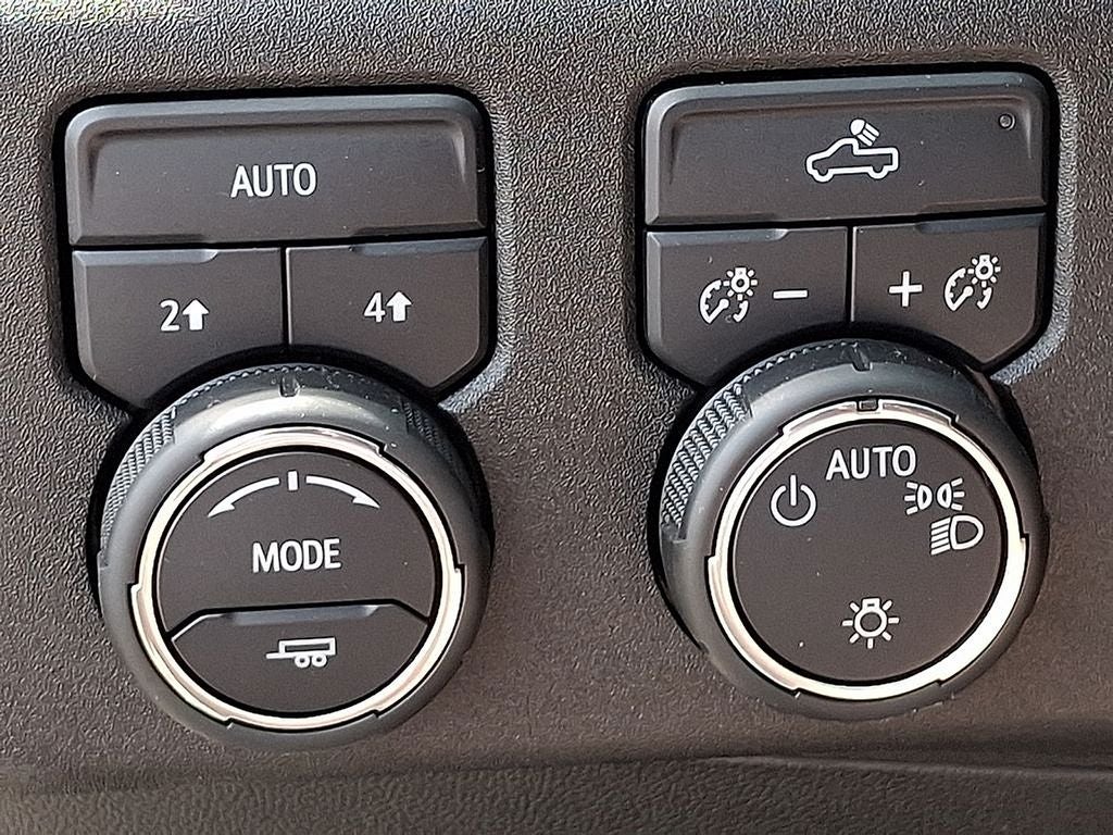 2024 Chevrolet Silverado 1500 LT LT1