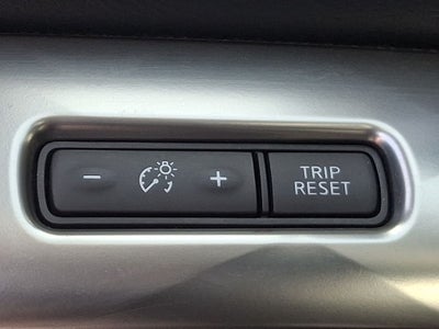 2017 Nissan Maxima SR