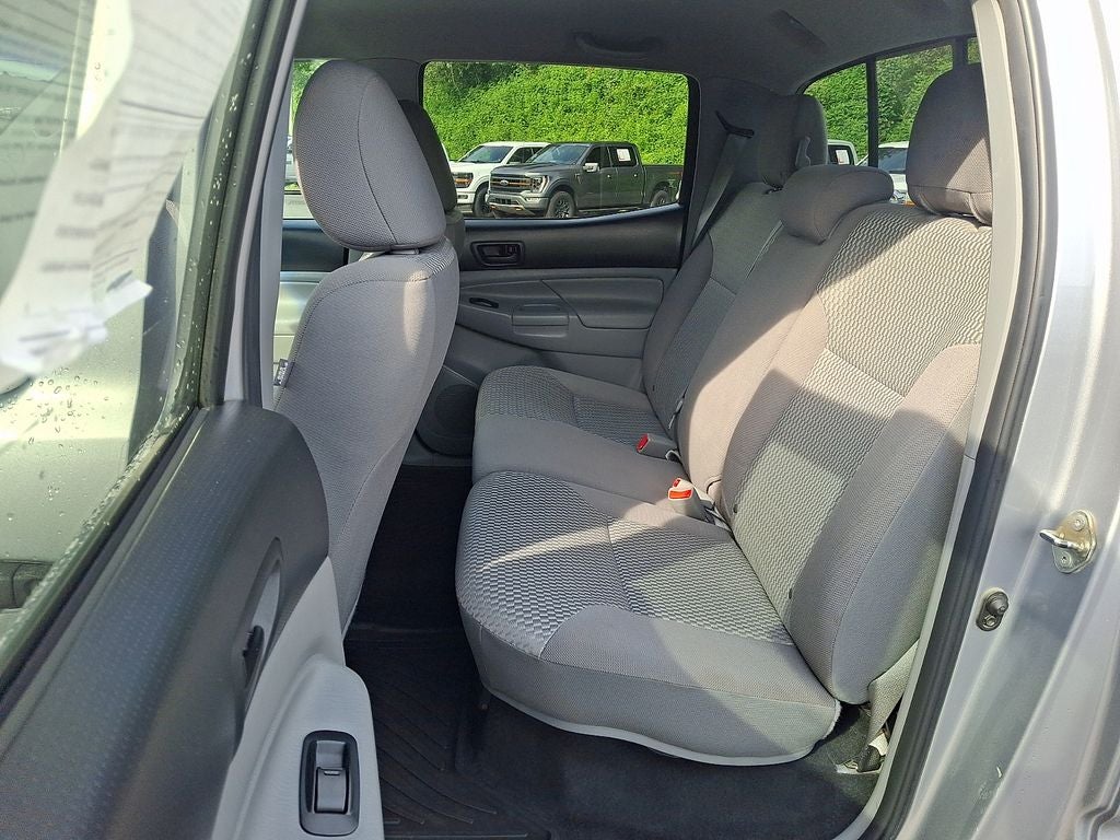 2015 Toyota Tacoma Base V6