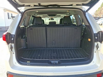 2017 Toyota Highlander SE