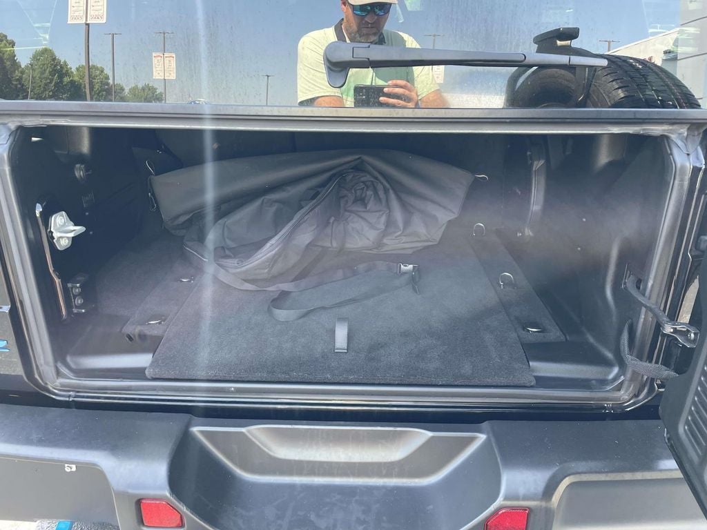2023 Jeep Wrangler Sahara 4x4