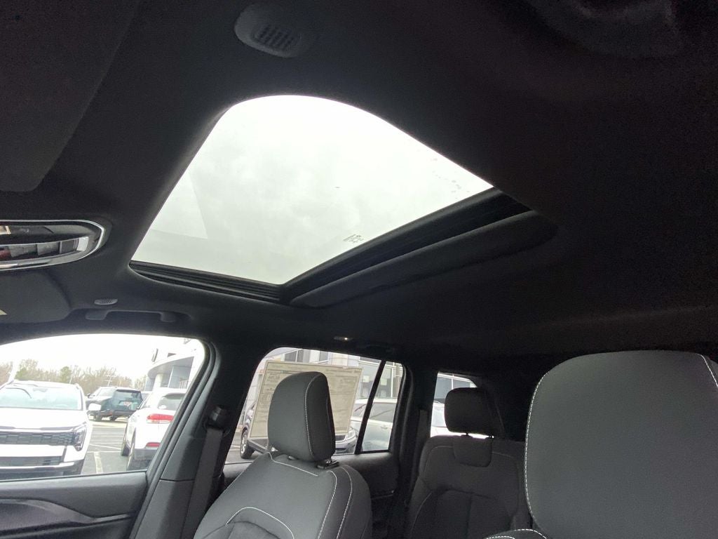 2026 Jeep Grand Cherokee GRAND CHEROKEE LAREDO X 4X2