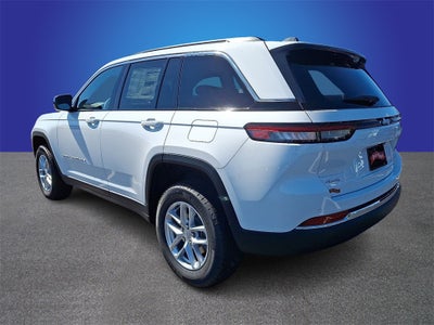 2025 Jeep Grand Cherokee GRAND CHEROKEE LAREDO X 4X4