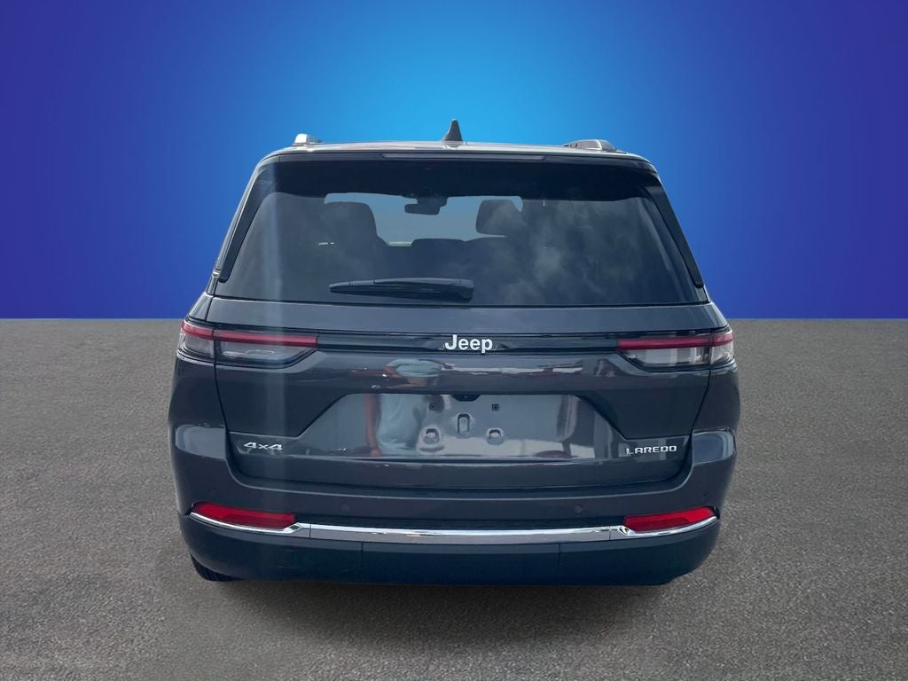 2026 Jeep Grand Cherokee GRAND CHEROKEE LAREDO X 4X4
