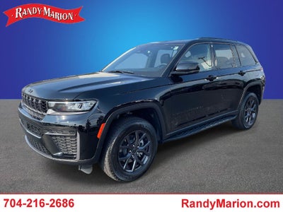 2027 Jeep Grand Cherokee Laredo Altitude
