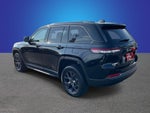 2027 Jeep Grand Cherokee Laredo Altitude