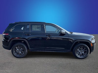 2027 Jeep Grand Cherokee Laredo Altitude