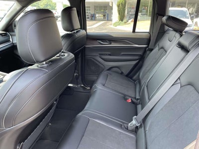2026 Jeep Grand Cherokee GRAND CHEROKEE LAREDO ALTITUDE 4X4