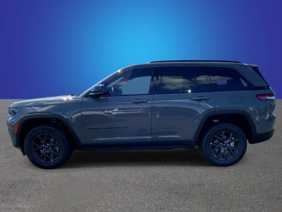 2027 Jeep Grand Cherokee Laredo Altitude
