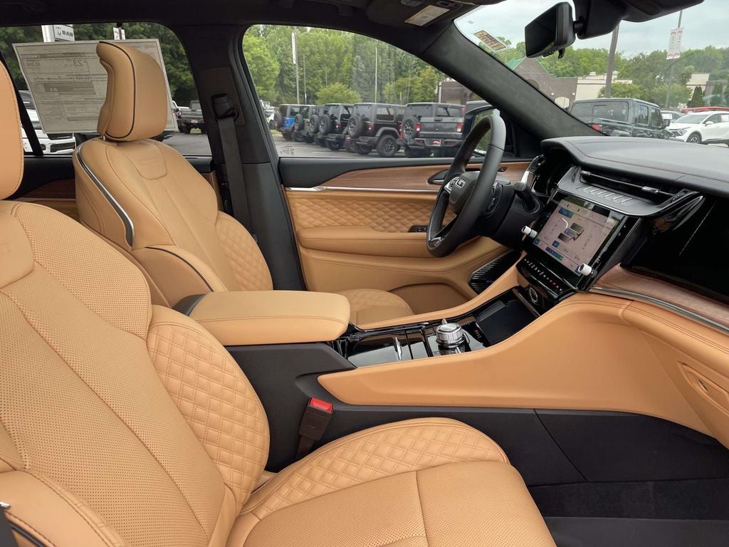 2026 Jeep Grand Cherokee GRAND CHEROKEE SUMMIT 4X4