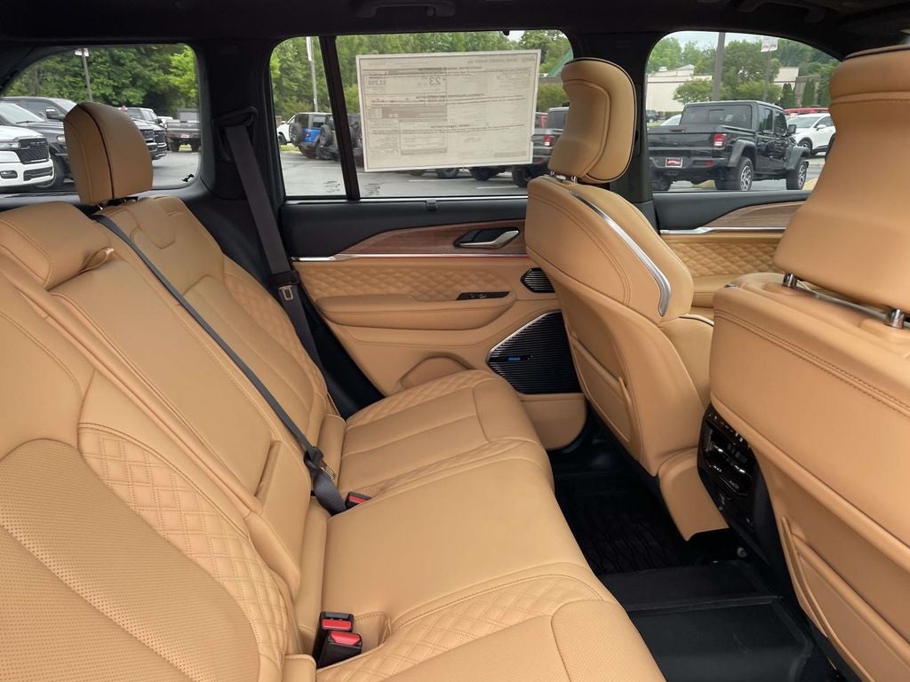 2026 Jeep Grand Cherokee GRAND CHEROKEE SUMMIT 4X4