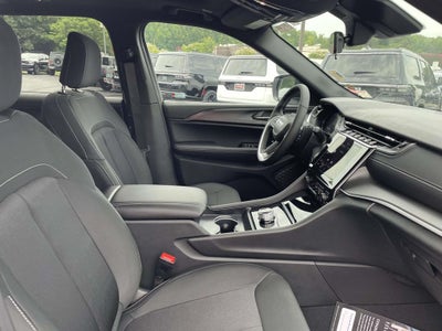 2026 Jeep Grand Cherokee L GRAND CHEROKEE L LAREDO X 4X4