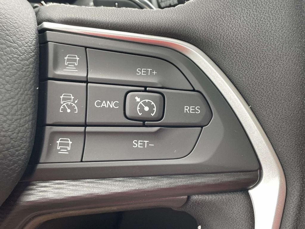 2026 Jeep Grand Cherokee L GRAND CHEROKEE L LAREDO X 4X4