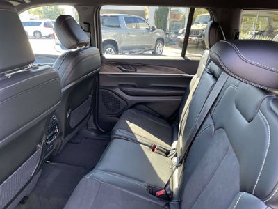 2027 Jeep Grand Cherokee L GRAND CHEROKEE L LAREDO ALTITUDE 4X4