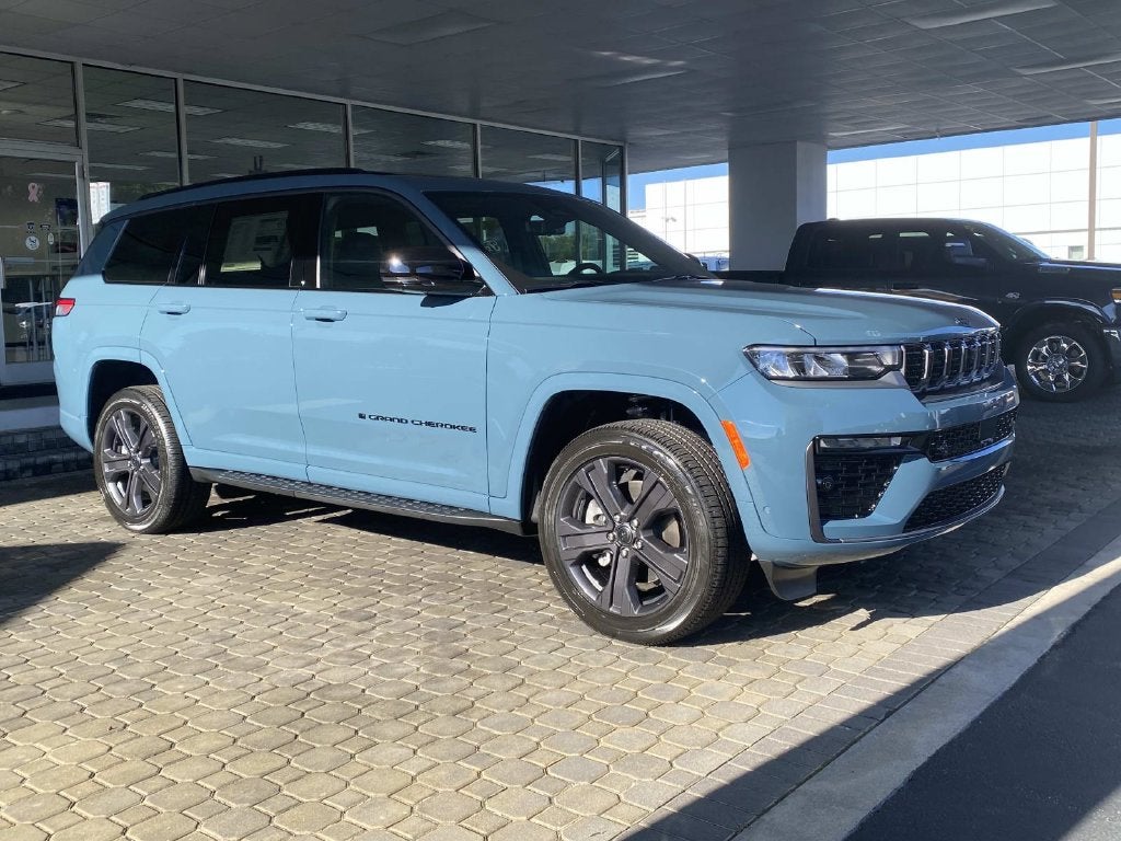 2027 Jeep Grand Cherokee L Limited Reserve