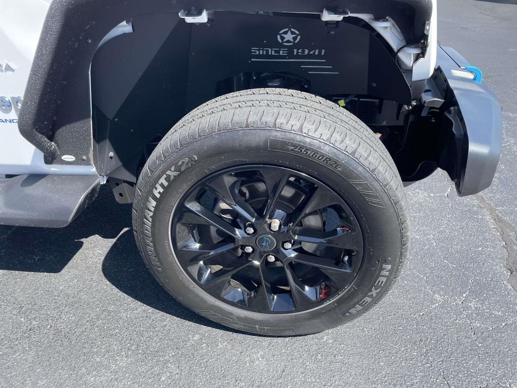 2024 Jeep Wrangler Sahara 4xe
