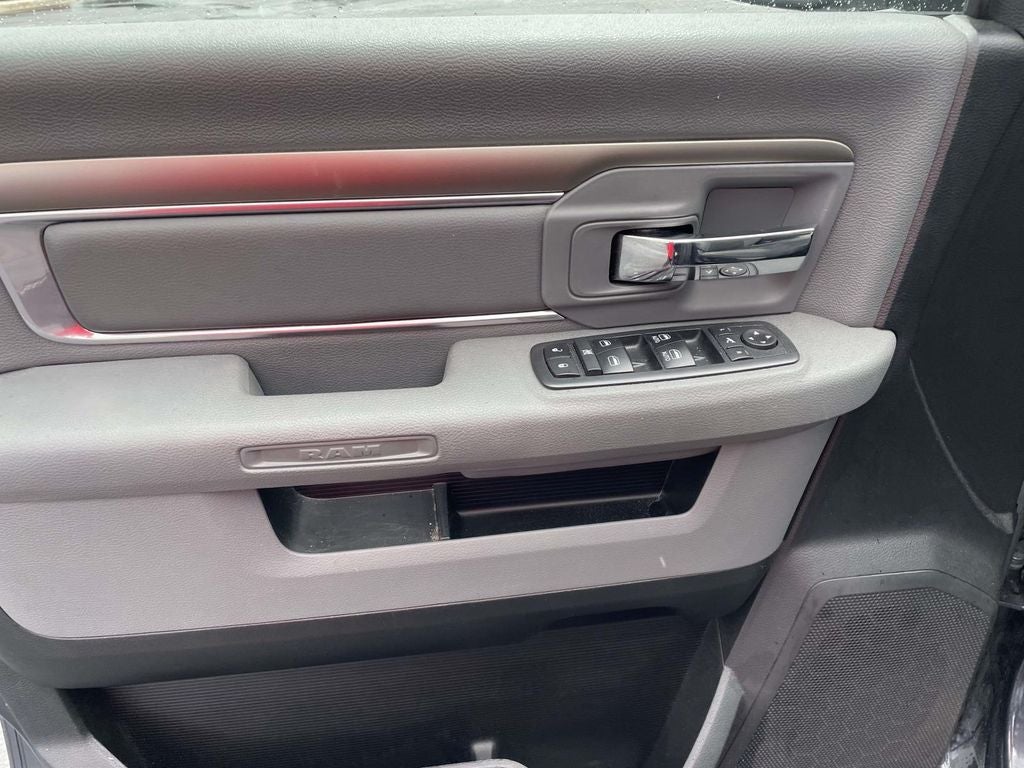 2018 RAM 1500 Big Horn Quad Cab 4x2 6'4' Box