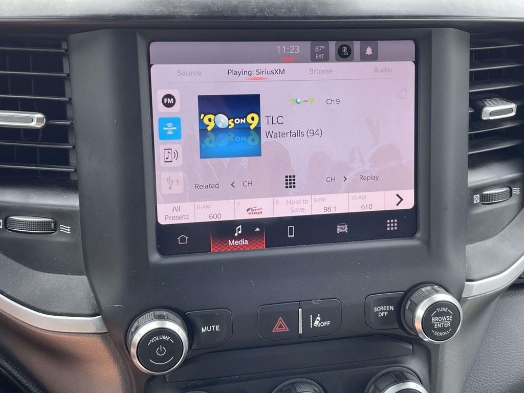 2022 RAM 1500 Big Horn Quad Cab 4x4 6'4' Box
