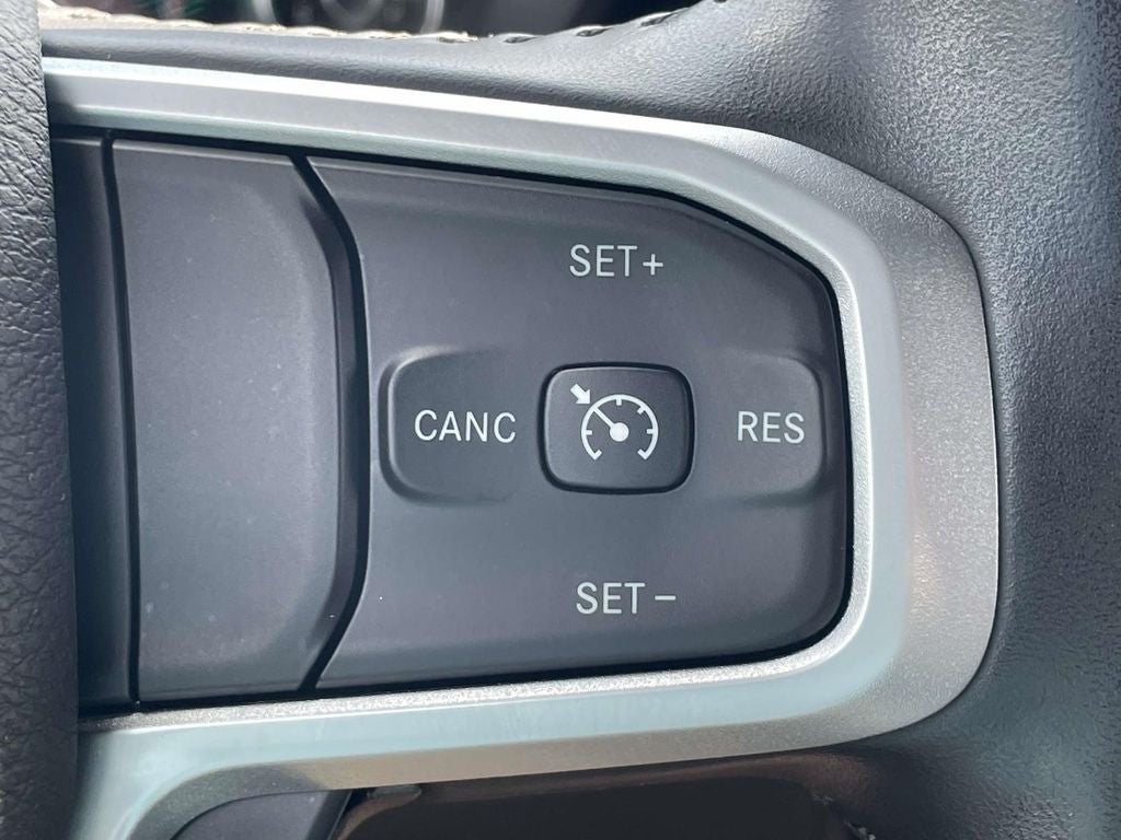 2022 RAM 1500 Big Horn Quad Cab 4x4 6'4' Box