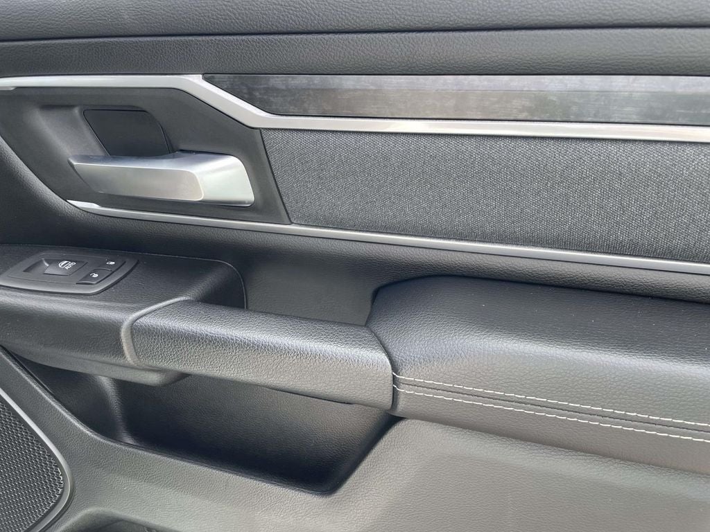 2022 RAM 1500 Big Horn Quad Cab 4x4 6'4' Box