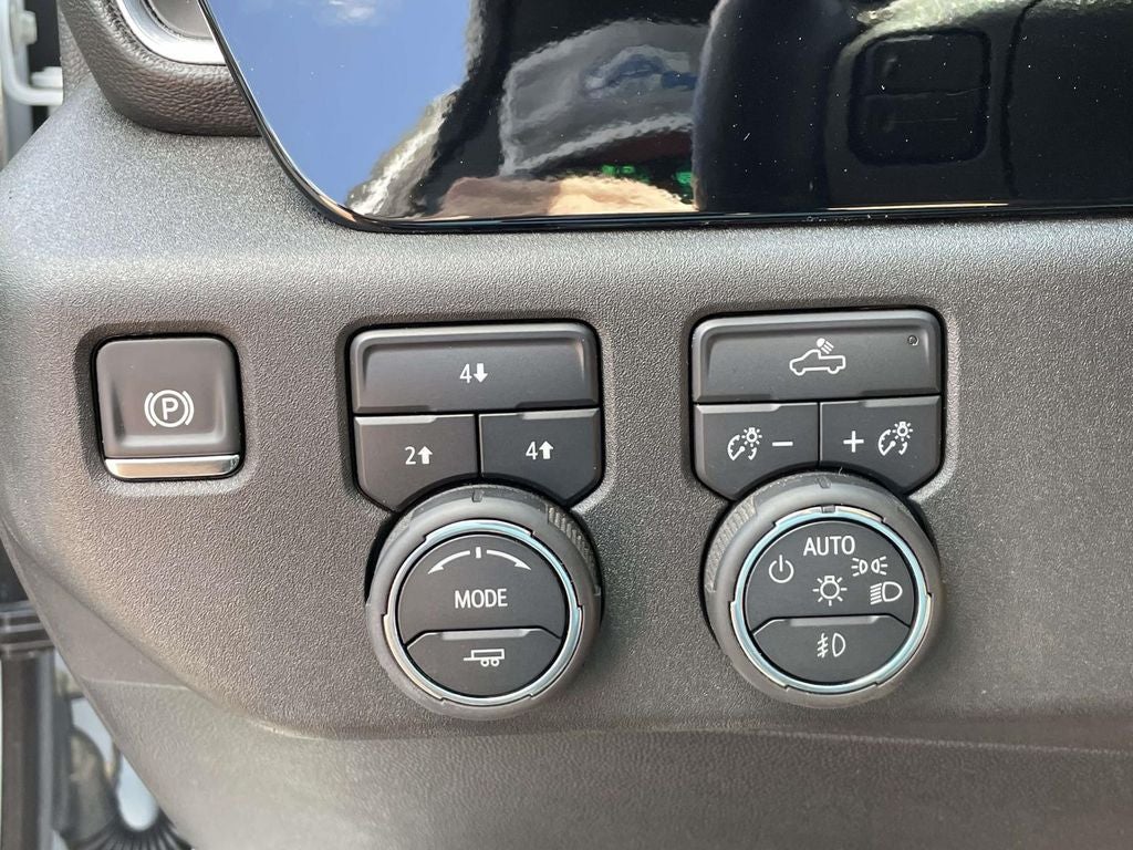 2025 Chevrolet Silverado 2500HD 4WD Crew Cab Long Bed LT